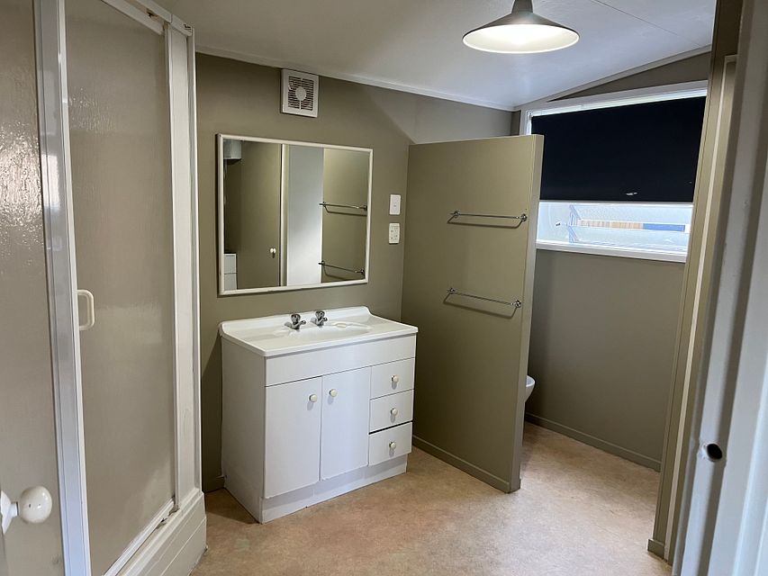 Unit for rent Auckland 9A Trelawn Place, Cockle Bay myRent.co.nz