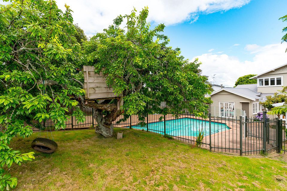 House for rent Auckland 12 Turama Road, Royal Oak myRent.co.nz