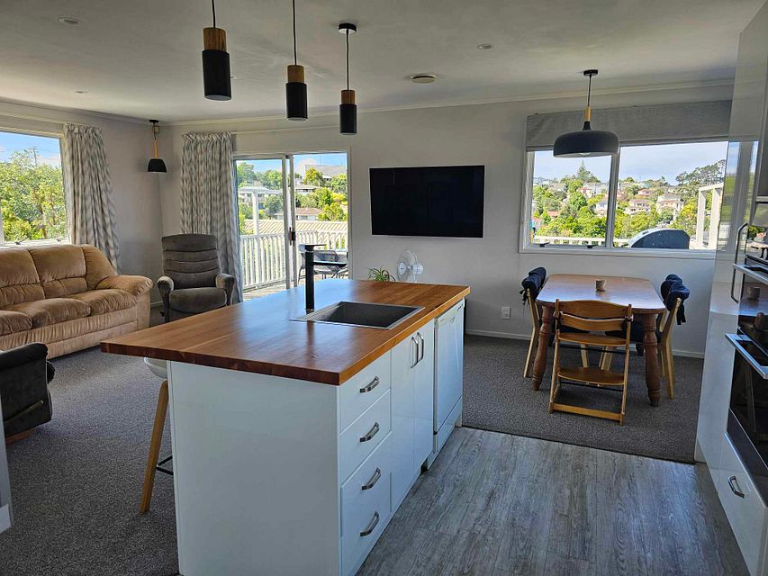 House for rent Auckland 65 Juniper Road, Sunnynook myRent.co.nz