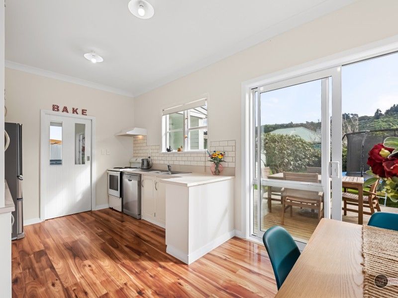 House for rent Lower Hutt 15 Pearce Crescent, Taita myRent.co.nz