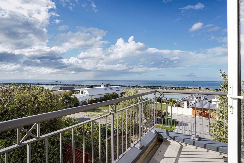 House for rent Christchurch 4 Dunkeld Lane, Redcliffs myRent.co.nz