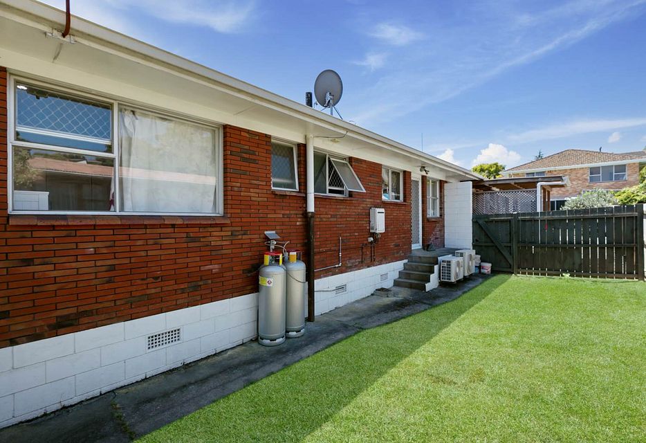 House for rent Auckland | 2/2 Chevis Place, Pakuranga - myRent.co.nz