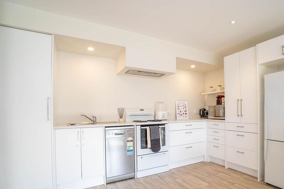 Flat for rent Wellington 16A Tarawera Road, Johnsonville myRent.co.nz