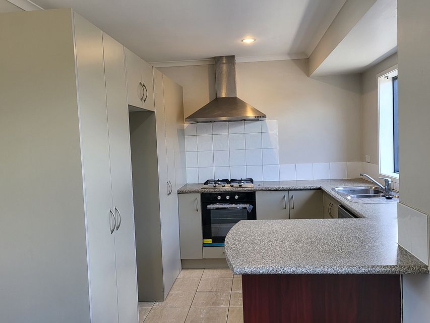 House for rent Auckland 27 Tussock Avenue, Mangere myRent.co.nz