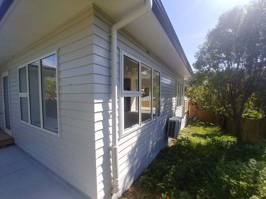 House for rent Wellington 13A Huia Street, Tawa myRent.co.nz