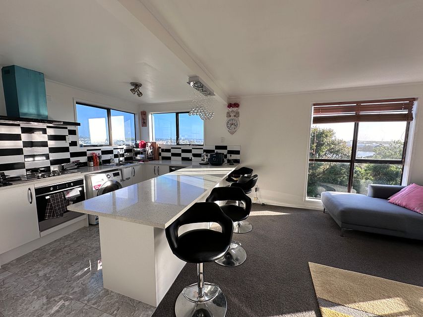 House for rent Auckland 36 Ellesmere Crescent, Pakuranga Heights