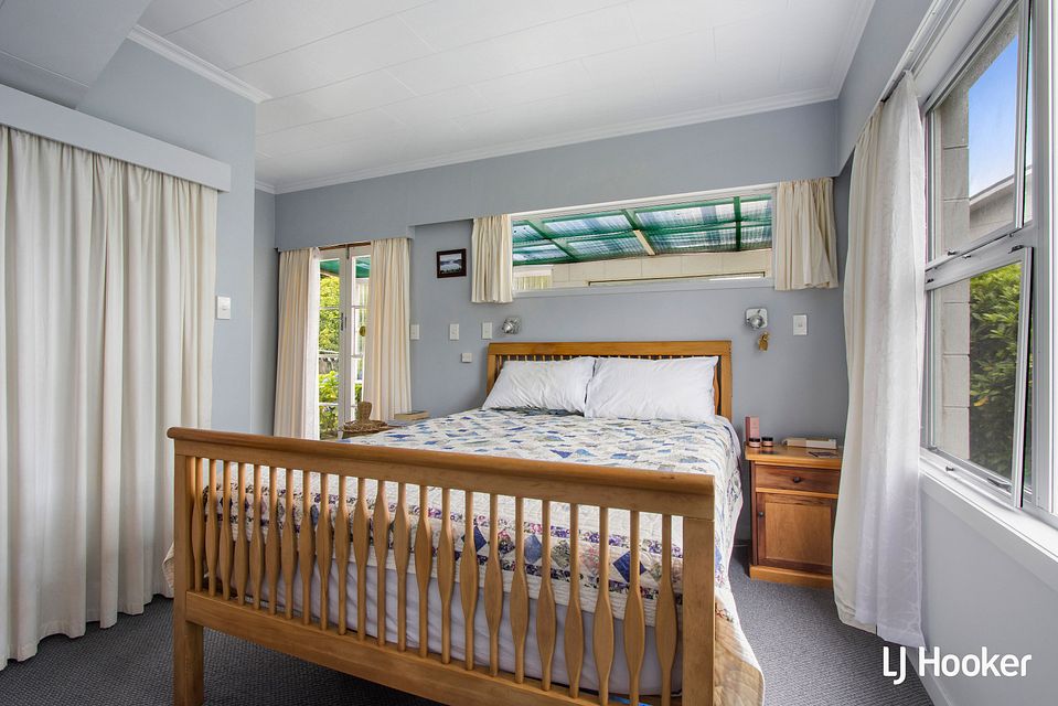 House for rent Waihi Beach 10 Roretana Drive, Athenree myRent.co.nz