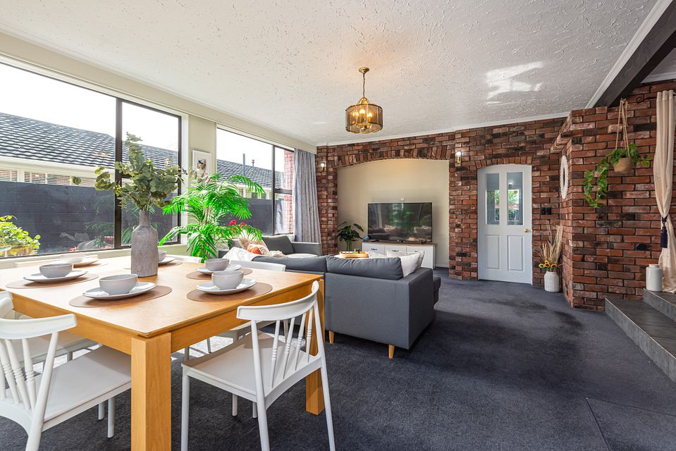 House for rent Christchurch 327 Avonhead Road, Avonhead myRent.co.nz