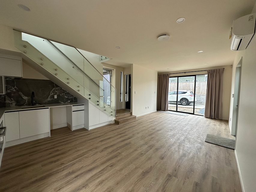 House for rent Auckland 2/8 Sunnybrae Road, Hillcrest myRent.co.nz