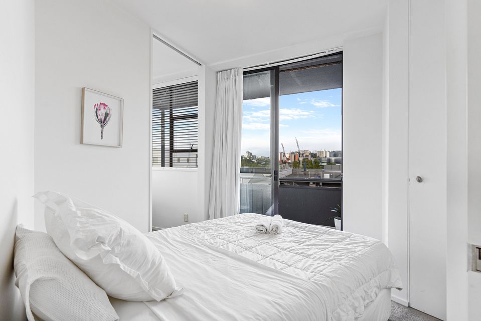 Apartment for rent Auckland 15 Augustus Terrace, Parnell myRent.co.nz