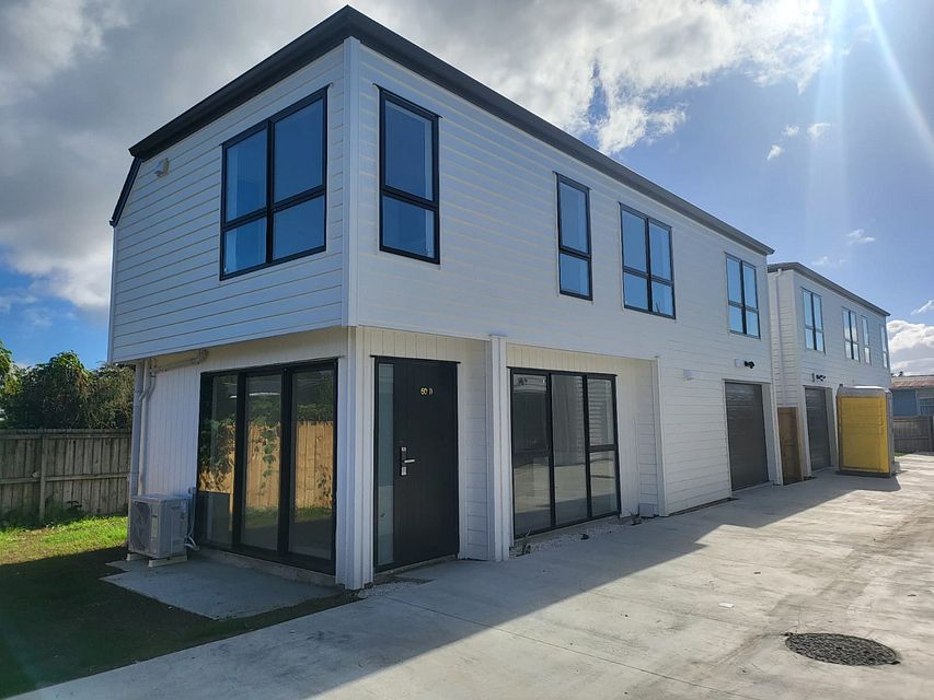 Townhouse for rent Auckland 60D Heybridge Street, Manurewa myRent.co.nz