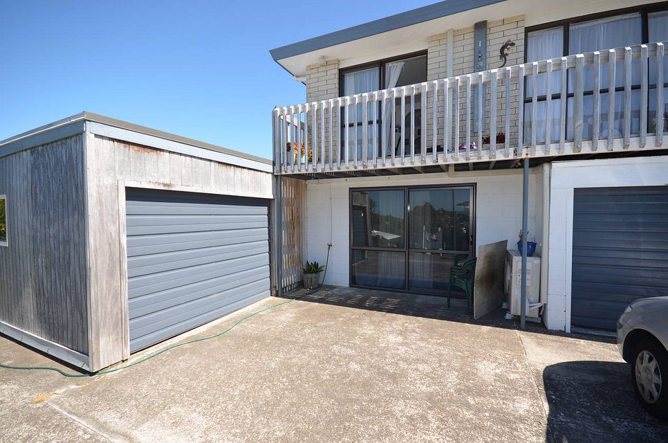 Unit for rent Tauranga 18 James Cook Drive, Bay myRent.co.nz