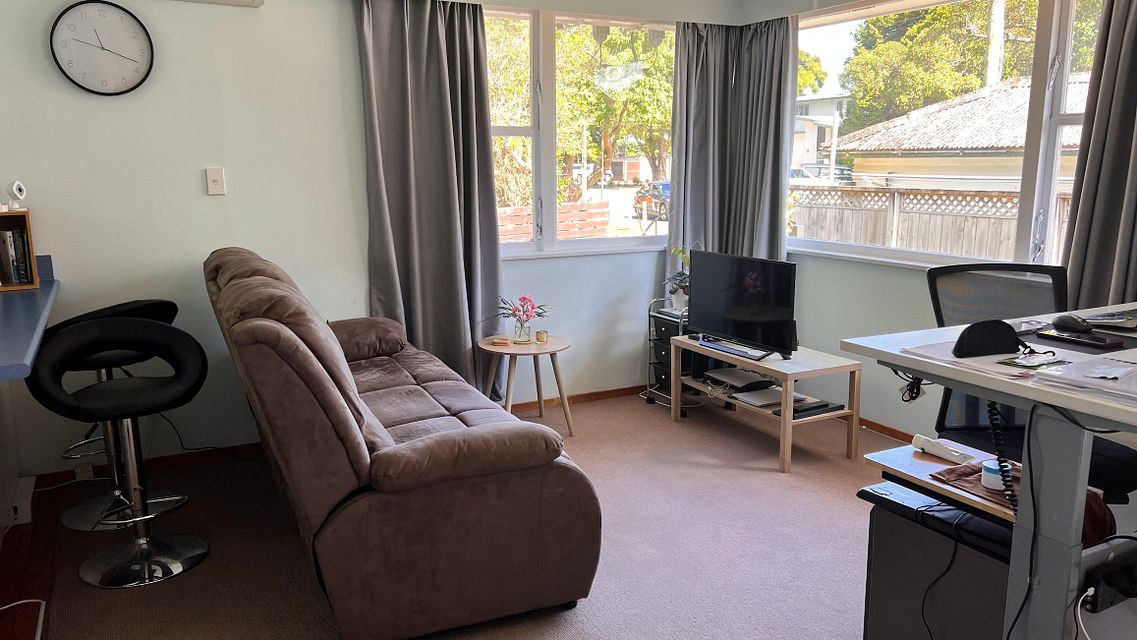 Flat for rent Lower Hutt 2/26 Tawa Street, Eastbourne myRent.co.nz