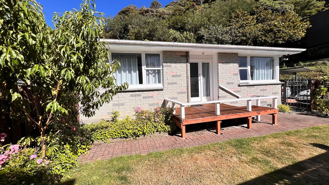 Flat for rent Lower Hutt 2/26 Tawa Street, Eastbourne myRent.co.nz