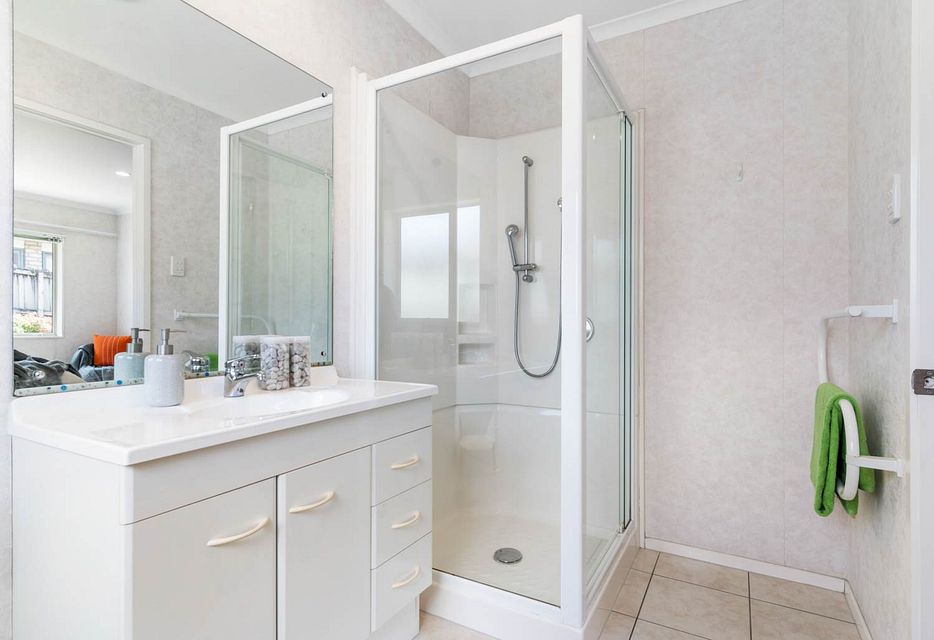 House for rent Auckland 93 Westerham Drive, Dannemora myRent.co.nz