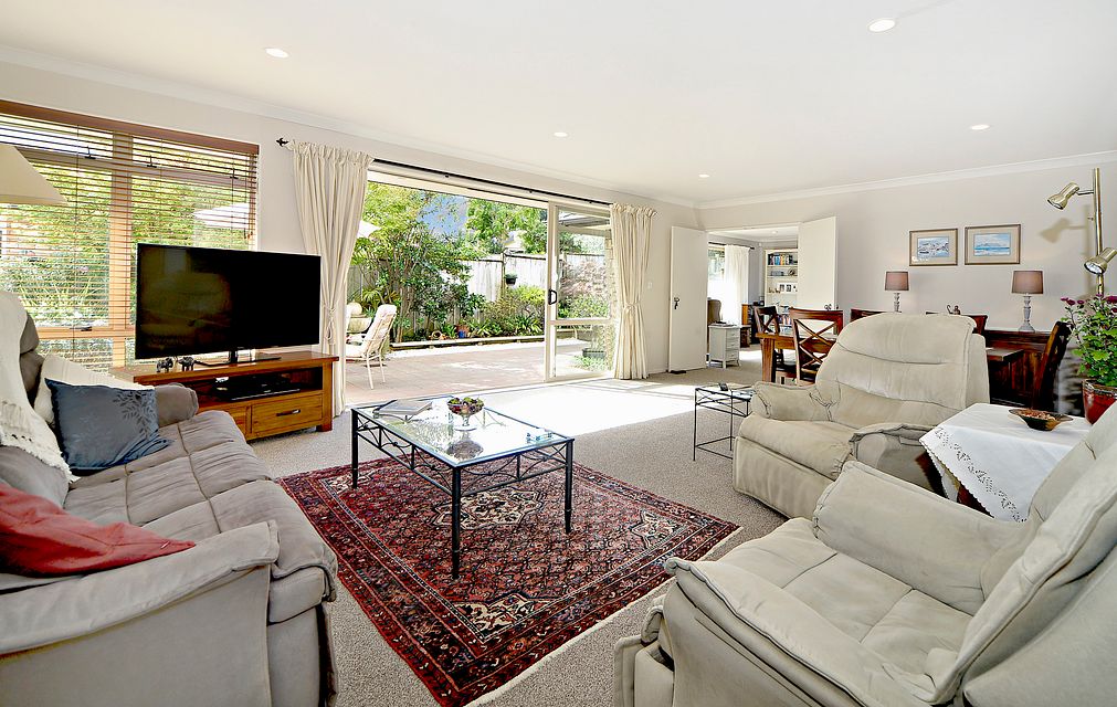 House for rent Auckland 32 Maybole Drive, Flat Bush myRent.co.nz