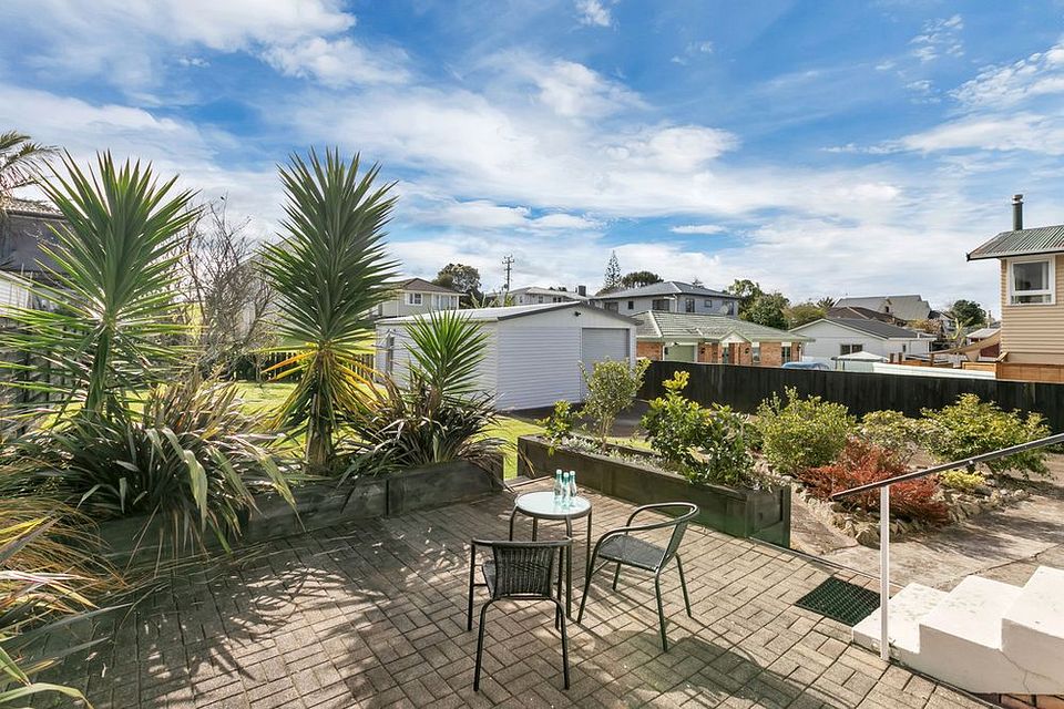 House for rent Auckland 16 Patts Avenue, Glendene myRent.co.nz