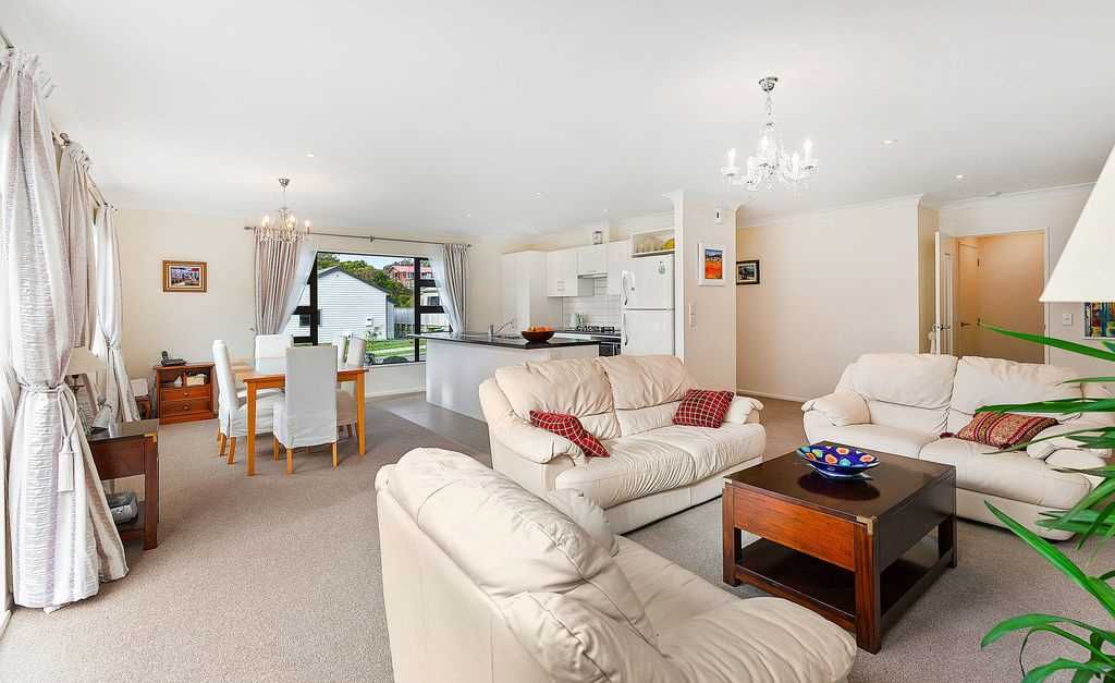 House for rent Porirua 72 Staithes Drive North, Whitby myRent.co.nz
