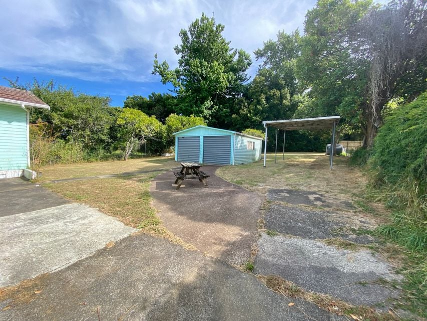 House for rent Auckland 14 McClintock Road, Massey myRent.co.nz