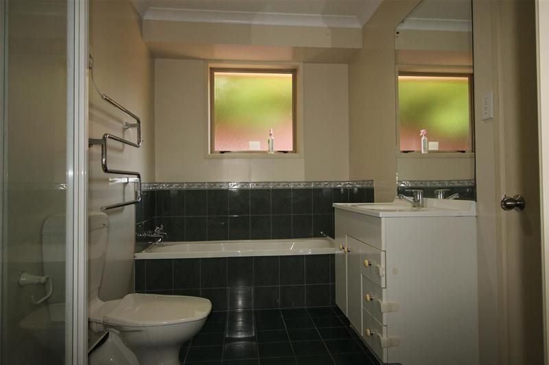 House for rent Auckland 2/45 Union Road, Howick myRent.co.nz