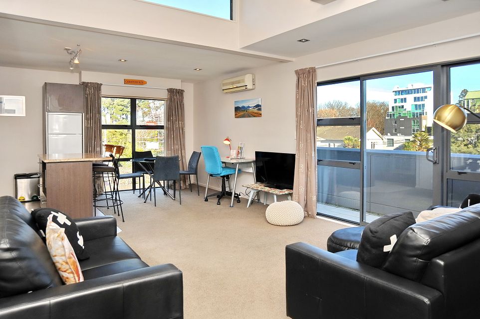 Unit for rent Christchurch 4/65 Carlton Mill Road, Merivale myRent