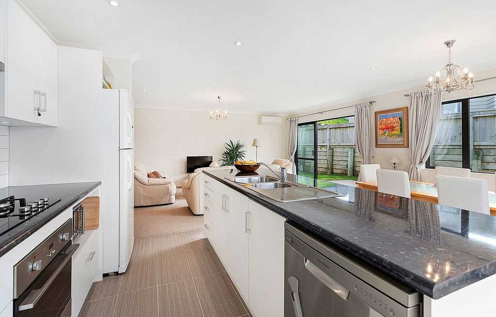 House for rent Porirua 72 Staithes Drive North, Whitby myRent.co.nz