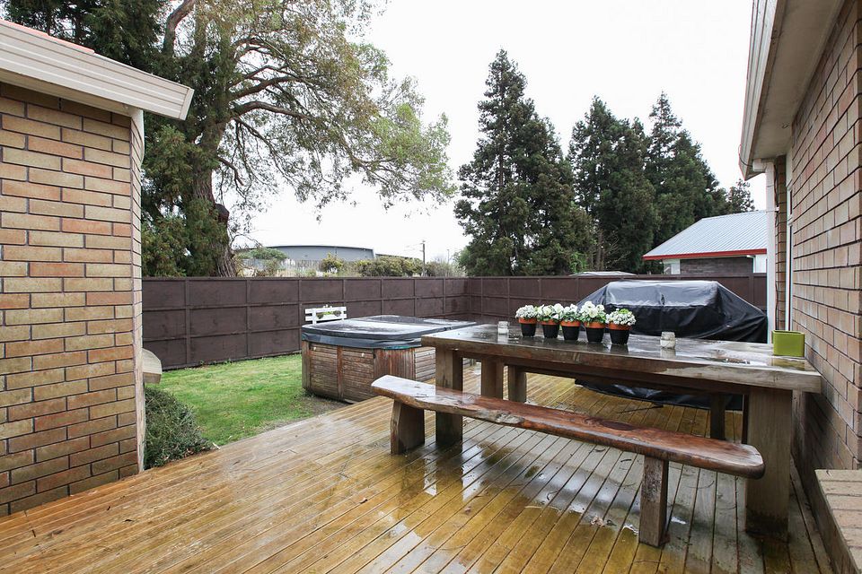 House for rent Hamilton 43 Hastings Place, Hamilton Lake myRent.co.nz