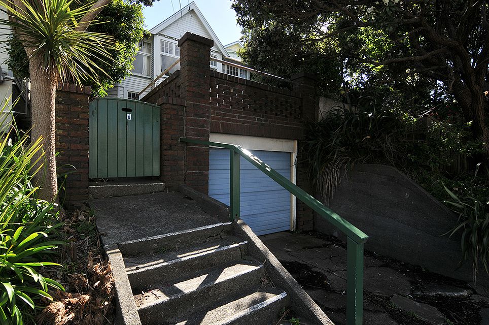 House for rent Wellington 6 Waipapa Road, Hataitai myRent.co.nz