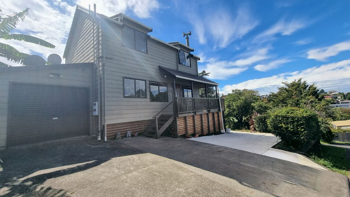 House for rent Auckland 2/29 Kemp Road, Massey myRent.co.nz