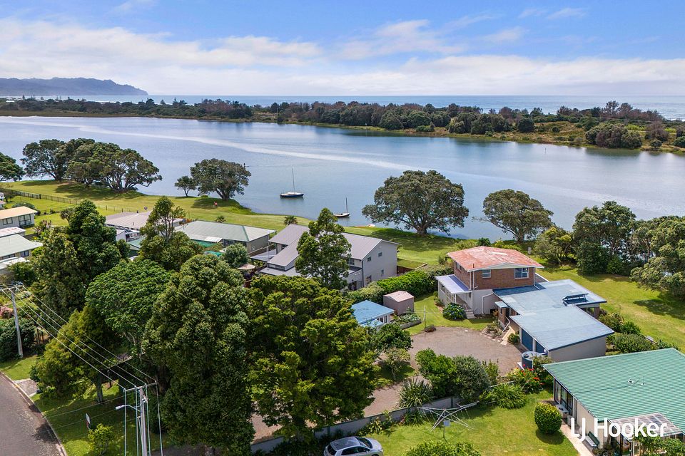 House for rent Waihi Beach 10 Roretana Drive, Athenree myRent.co.nz