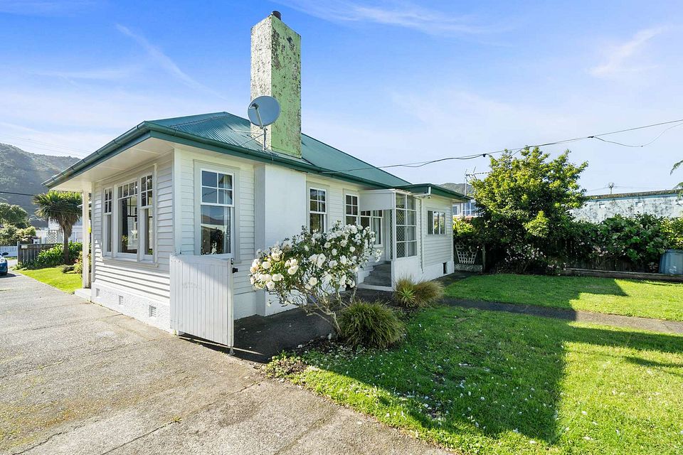House for rent Lower Hutt 301 Waiwhetu Road, Fairfield myRent.co.nz