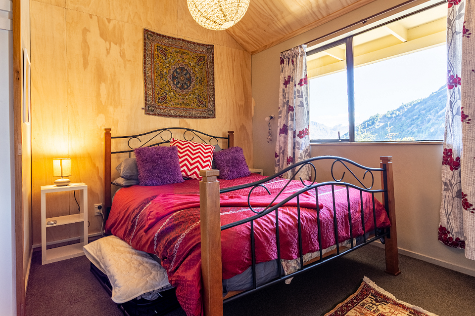 House for rent Queenstown 26 MacKinnon Terrace, Sunshine Bay myRent.co.nz