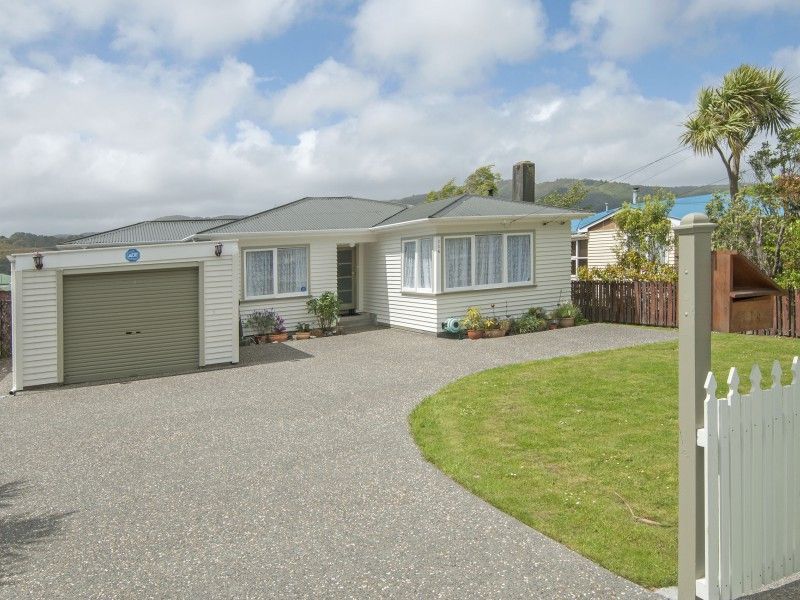 House for rent Lower Hutt 114 Wainuiomata Road, Wainuiomata myRent