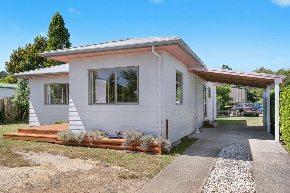 House for rent Waihi 82 Gladstone Road, Waihi myRent.co.nz