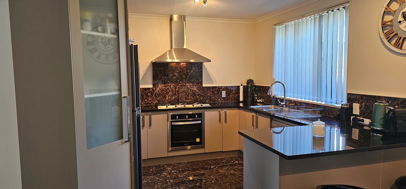 House for rent Auckland Massey myRent.co.nz