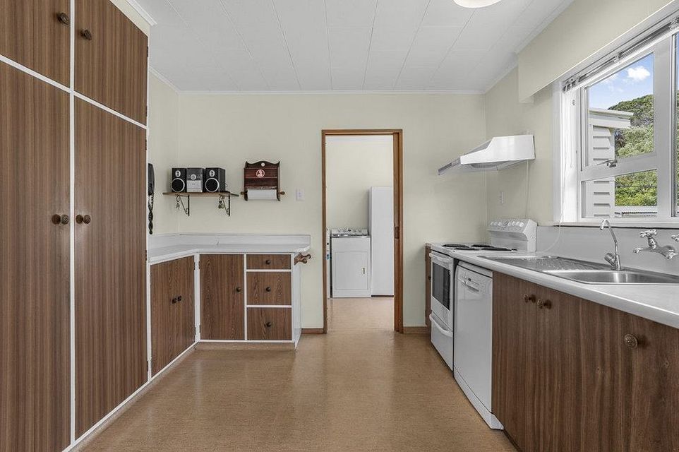 House for rent Lower Hutt 52 Dover Road, Wainuiomata myRent.co.nz