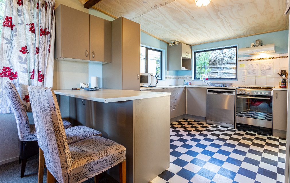 House for rent Queenstown 26 MacKinnon Terrace, Sunshine Bay myRent.co.nz