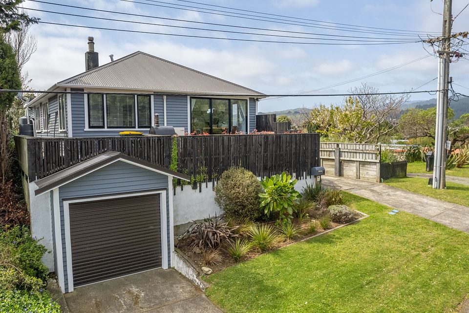 House for rent Paraparaumu 16 Tui Road, Raumati Beach myRent.co.nz
