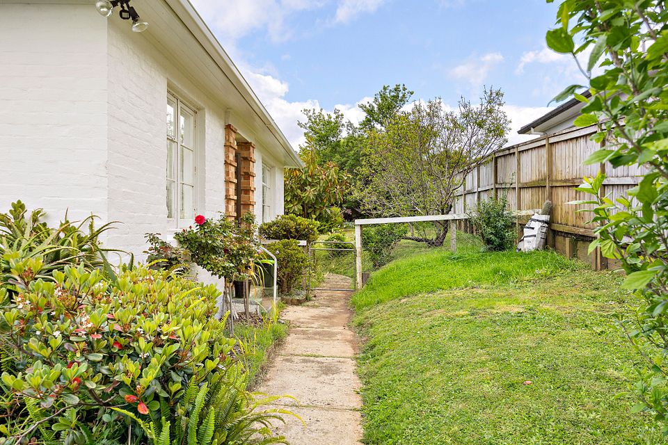 House for rent Auckland 24 Bonnie Brae Road, Meadowbank myRent.co.nz