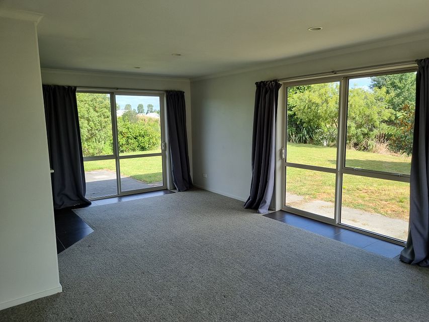 House for rent Hamilton 198 St James Drive, Huntington myRent.co.nz