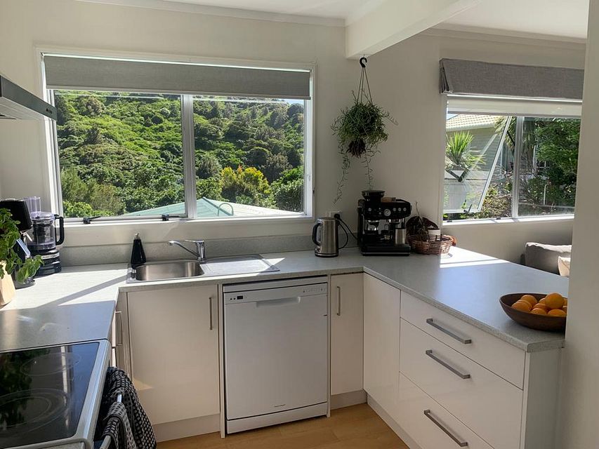 House for rent Wellington 1/20 Doris Gordon Crescent, Crofton Downs myRent.co.nz