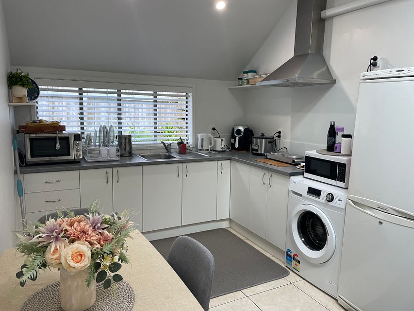 Flat for rent Auckland 65 Te Wharau Drive, Greenhithe myRent.co.nz