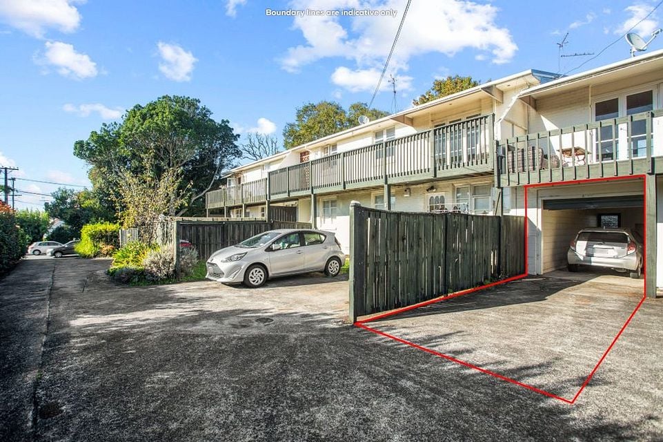 Apartment for rent Auckland 2/214 Campbell Road, Greenlane myRent.co.nz