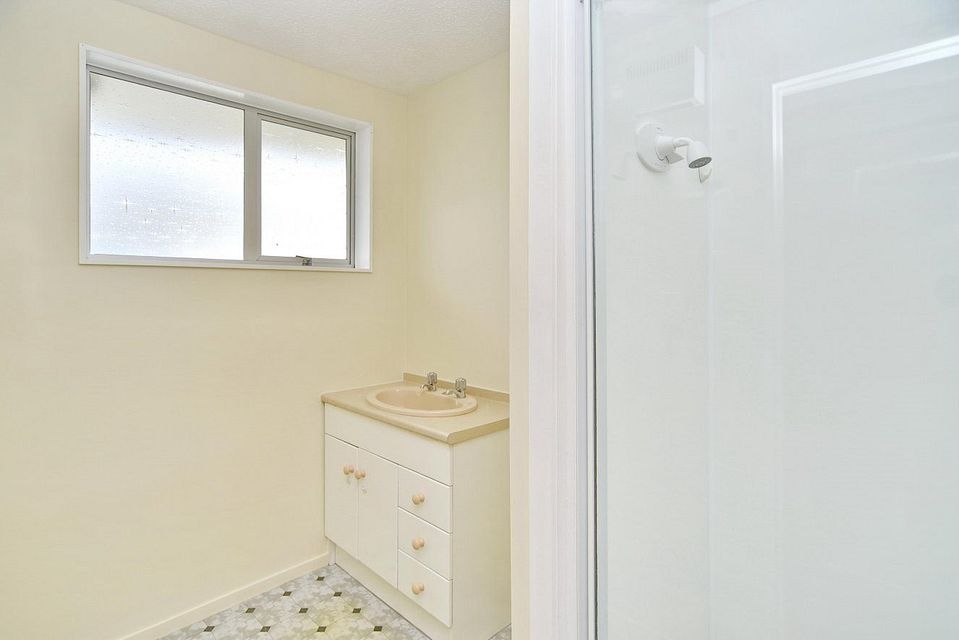 House for rent Christchurch 32 Epsom Road, Sockburn myRent.co.nz