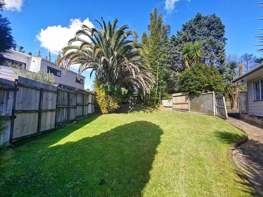 House for rent Auckland 21 Raelene Place, Massey myRent.co.nz