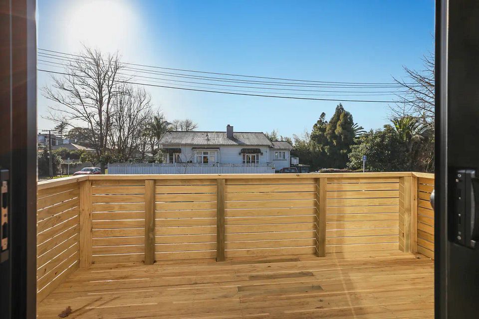 Unit for rent Hamilton 2/26 Hunter Street, Hamilton Lake myRent.co.nz