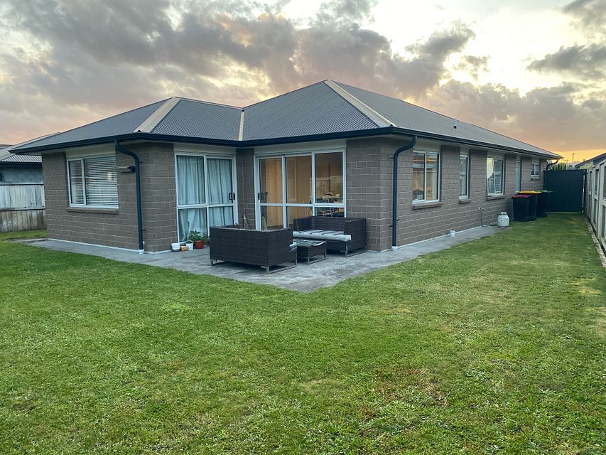 House for rent Tauranga 41 Kahuparere Crescent, Pyes Pa myRent.co.nz