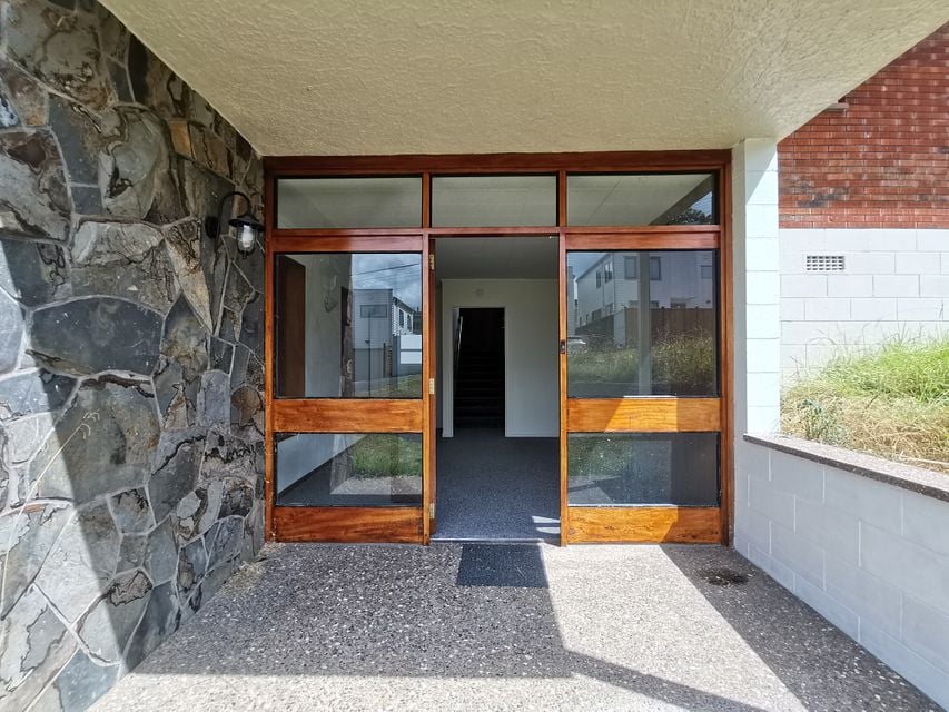 House for rent Auckland 46 Oakdale Road, Mount Roskill myRent.co.nz