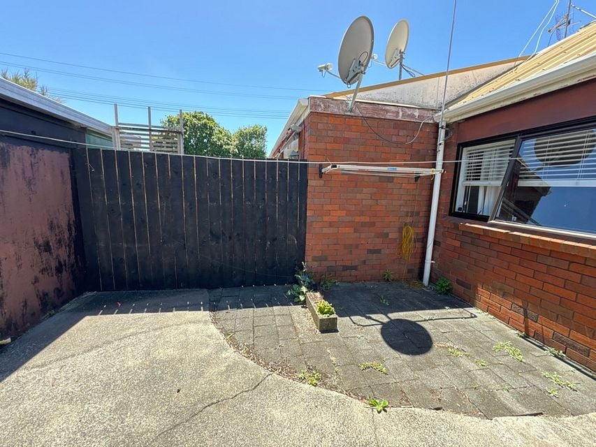 Unit for rent Whangarei 2/9 Cairnfield Road, Kensington myRent.co.nz