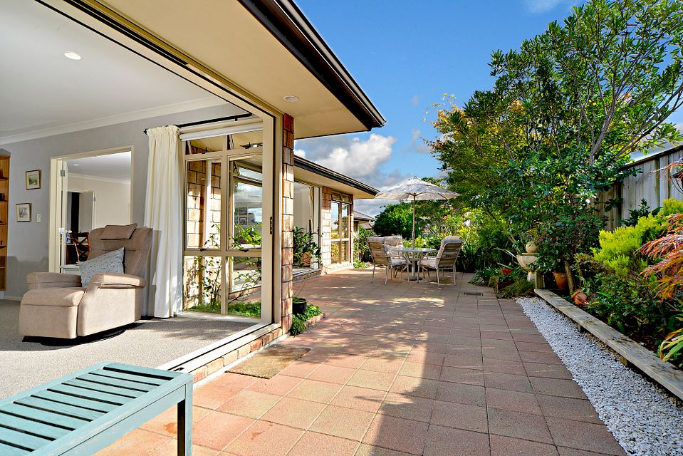 House for rent Auckland 32 Maybole Drive, Flat Bush myRent.co.nz